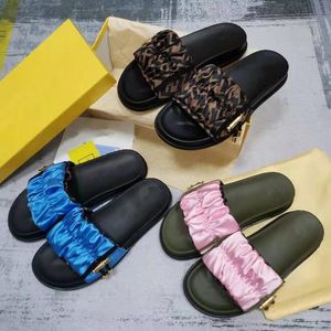 Signature Banded Sandals Designer Slippers Women Slides Beach Baguette Summer Fashion Classic Flower Flat Sole Slide Top-Quality Size 35-42