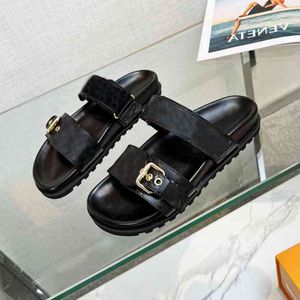 Kvinnor Sandaler Platform Slides Brown Leather Summer Bom Dia Flat Heel Woman Sliders Two Strap Gold Buckle Rubber Sole Shoes