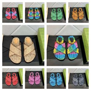 Ggshoes feminino guxci ci Gussie Multicolor Men Slippers Plataforma Plataforma Plana Sandálias Com 2 tiras Intertravam Double Lady Beach Scuffs para Summer Holiday Beach