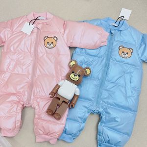 Rompers Designer born Baby Girls Boys Winter Down Overall Bodysuit Boutique Luxury Cartoon Bear Romper Jumpsuit Infant Kids Clothes 230516