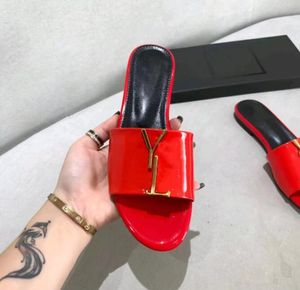 العلامة التجارية للأزياء وونن صندل كبيرة الحجم 36-42 Flip-Flops Red Sandals Rubber Sole مع Web Strap Women Slippers 5 Color Y63