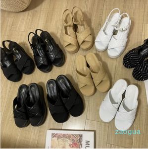 Sandały Women Wedge Espadrilles kapcie zamszowe skórzane łańcuchy pikowane obcasy czeki tato sandałowe buty buty buty kanał kanał