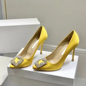 2024new Women Brand Pumps Dress Shoes Yellow Green Elegant Evening Sandals Hangisi Embellished Satin Pump Ladys Wedding Party Fashion High Heel Casual 21