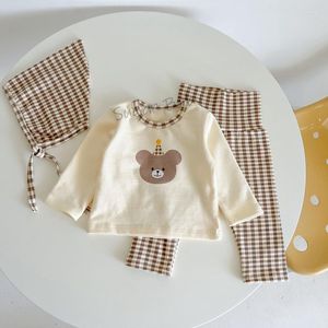 Giyim setleri bahar gündelik çocuk kıyafetleri seti bebek tam kollu çizgi film ayı baskılı tişört ve damalı pantolon ile şapka kızı ev 0-2y