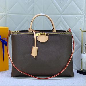 Borsa del progettista Borsa tote Moda Donna Lettere Borse per la spesa con cinturino lungo Hardware dorato Chiodo inferiore Manico in vera pelle