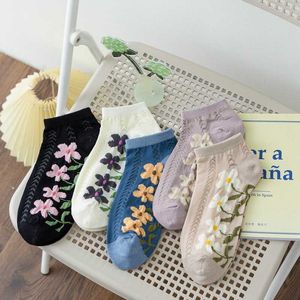 靴下靴下新しいファッションハラジュクレトロ女性靴下夏の薄い日本の短い靴下