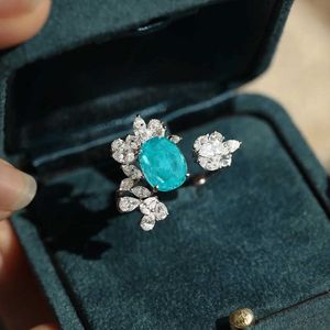 Pierścienie zespołowe Unikalne Paraiba Tourmaline Emerald Clear Open Pierścień dla kobiet luksus 925 Srebrny koktajlowy zespół biżuteria hurtowa J230517