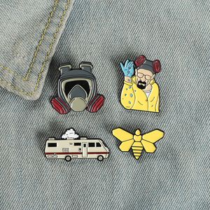 Breaking Bad Broches for Men Airplane Bus Salt Brother esmalte pinos para crianças Pinos de lapela pinos Captilhão de crachá Broche Presentes Amigos