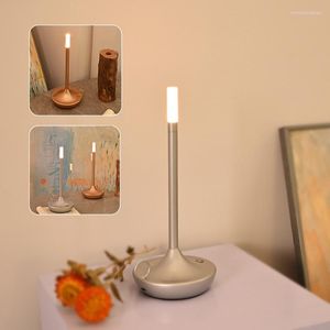 مصابيح مائدة مصباح الحديد المعدني لمسة LED بار USB غرفة نوم قابلة للشحن غرفة المعيشة