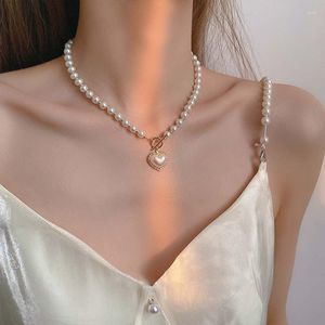 Hänge halsband i koreanska eleganta pärlpärlor halsband för kvinnor dam mode rhinestone skal hjärta pendent choker smycken