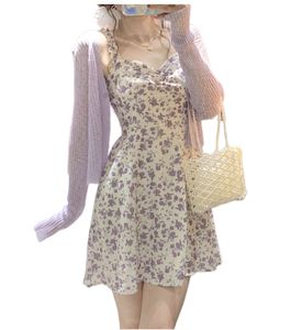 女性の夏2 PCドレスセットパープルフラワーズプリントスパゲッティストラップドレスと薄いカーディガンスーツSMLXL
