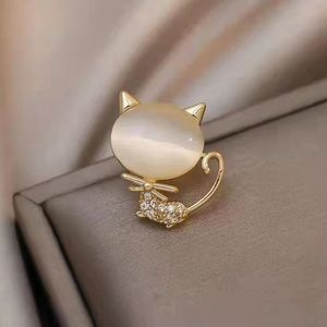 Opal Cat Brosches Söt kattunge Brosch Pin Charm Crystal Lapel Pin Collar Button Party Dress Women's Protective Collar Buckle