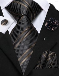 Bow Ties 2023 Luxury Striped Black 8.5cm Business For Men Silk Jacquard Woven Mens Necktie Brooch Cufflink Hanky Set Hi-Tie Designer