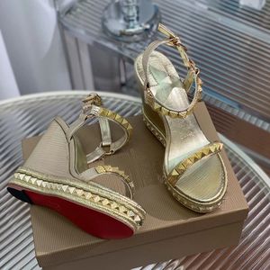 Wedge Platform Sandals Hardware Buckle Decoration Pumps Heels HELS ANKLE REP avslöjande Toe Dress Women's Designers Evening Shoes Factory Factwear With Box