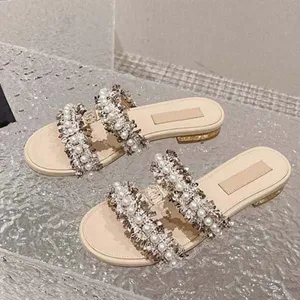 Designer feminino sandálias slides femininas Novo estilo bezerro de couro plataforma de moda pérola sapatos casuais chinelo liso de praia 35-41 com caixa