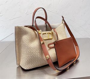 Beach straw bag latest design simple and practical designer women's rivet handbag casual Canvas Crochet Shoulder Bags