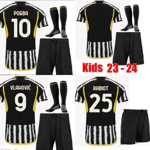 Juventus Kids Soccer Jerseys Vlahovic Milik 2023 2024 Home Pogba Chiesa Bonucci Danilo Locatelli Fagioli Rabio