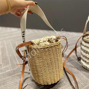 Luxury designer bag straw woven bag vegetable basket shoulder bag large capacity handbag ladies leisure woven bag leather shoulder strap