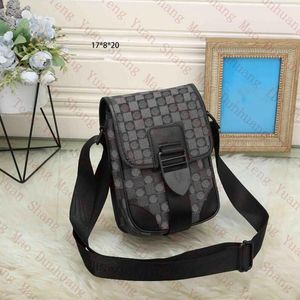 Luxury shoulder bags Men Women messenger bag tote satchels designer totes handbag clutch purse crossbody leather letter mobile phone bags wallet