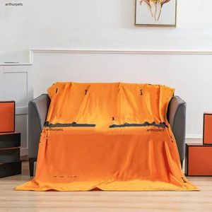 Üst Tasarımcı Battaniyeler Ana Çeky Yatak Sayfası kapağı pazen sıcak atış battaniyesi dört mevsim yumuşak bulanık peluş pleece battaniye kanepe lüks cadılar bayramı dekor