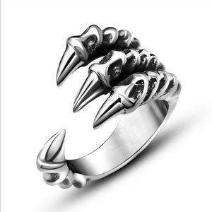 12Pcs Fashion New Ghost Hand Skeleton Head Eagle Claw Open Ring Regolabile Christmas Men Women's Accessories