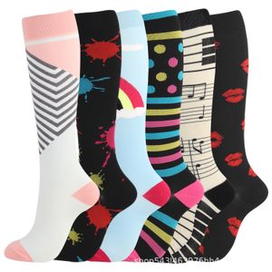 AM Compression Socks Athletic Men Kobiety Najlepiej ukończyć oddychające skarpetki pielęgniarskie pasują do biegania na świeżym powietrzu do Athelete