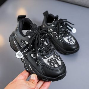 Sneakers Olahraga Jaring Anak anak Modis Kulit Antiselip Sepatu Kasual Laki laki untuk Perempuan 230516