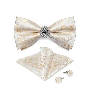 Bow Ties Designer Men's Silk Bowties Pocket Square Cufflink Set For Man Wedding Pre-tied Fashion Butterfly Knot Business