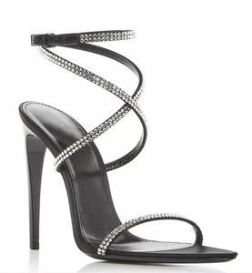 Kvinnor Deisgner Sandal Satin utsmyckade högklackade juvelpump Kristallband Pekade Toe Black Patent Läder Luxur Design Bride Dress Pumps