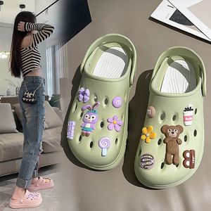 Sandals Cartoon Hole Hole Shoes Women Cute Summer Summer Outdoor Platforms خطوة على الشعور بالصنادل المضادة للانزلاق HA6332-7-02