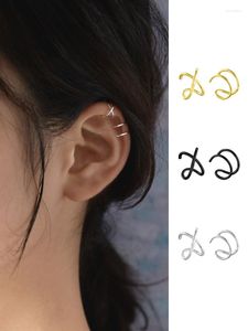 Brincos de garanhão clipe de orelha transversal de dupla linha 2023 Personalidade Cool sem buraco gancho não alérgico para homens e mulheres