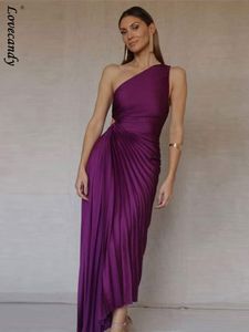 Urban Sexy Dresses Gaun Maxi kerah Diagonal berlipat ungu elegan Ruffled per wanita gaun malam tidak beraturan tanpa lengan punggung terbuka 230517