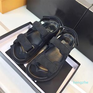 Women Designer Sandals Crystal Calf Leather Slippers Quilted Platform Slides Fashion Outdoor Beach Sandal