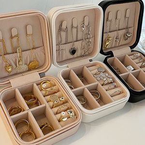 Jewelry Stand Portable Storage Box Candy Color Travel Organizer Case Earrings Necklace Ring Display 230517