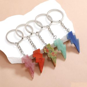 Nyckelringar Punk Lightning Shape Pendant Ring Opal Crystal Natural Stone Gem Keychain for Women Men Personlighetstillbehör Dr Dhgarden Dhr8m