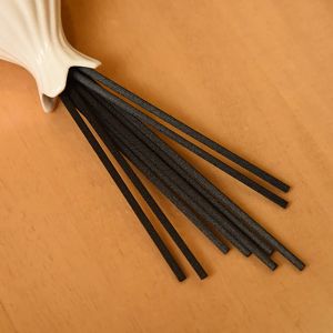 Klassischer guter Fabrikpreis 100 teile/los 3 MM * 20 CM Rattan Duft Weihrauch Schwarz Faser Reed Diffusor Ersatz Nachfüllstäbchen Aromatische Stäbchen