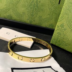 18k guldpläterad högkvalitativ armband klassisk mode kärleksskruv armband för tjej bröllop mor 'dag smycken kvinnor gåvor smycken grossist