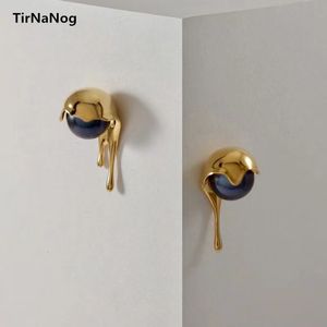 Hoop Huggie TirNaNog Unique Design Of Wandering Stars Stud earrings Fashion Simple Irregular Baroque Imitation Pearl Earrings Women Jewelry 230517