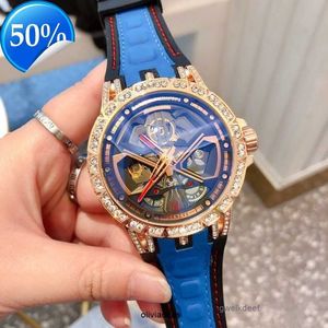 Limitowana edycja projektantki Watche Watche Wysokiej jakości automatyczny ruch mechaniczny Sapphire Diamond Waterproof Waterproof Watch Specjalny licznik F5k1 IQMK