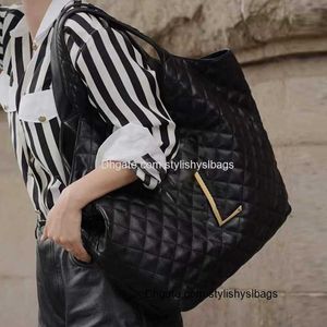 Axelväskor 2023 icare mode klassisk handväska messenger väska damer högkvalitativ designer varumärke