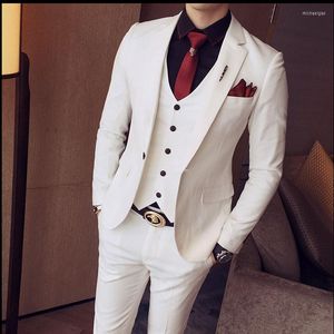 メンズスーツスリムフィットホワイトメン3ピースウェディングタキシードカジュアルスタイルの男性ファッションブレザーパンツベスト最新の喫煙コスチューム