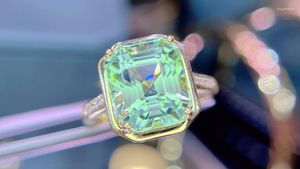 Pierścienie klastra hn Tourmaline Pierścień Dobra biżuteria Solid 18k złota natury zielona kamienie szlachetne 5.98ct Diamenty dla kobiet obecnych