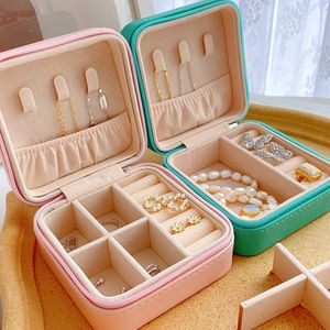 Smyckestativ Portable Storage Box Candy Color Travel Organizer Boxes Earring Necklace Ring Display 230517