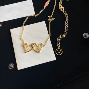 Designer Necklaces Women's Pendant Heart Necklace Earring Bracelet suit Wedding Personality Gold Letters Design Gift Party