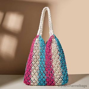 Sacchi di roba Nuovi arrivi Borsa da donna intrecciata a mano Designer Corda di cotone Borsa lavorata a maglia Estate Colore a contrasto Scava fuori Borsa da spiaggia da viaggio