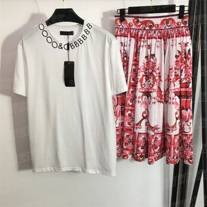 Vintage Pattern Dress Women Letter Print Top T Shirts 2pcs Sets Summer Vacation Style Dresses Tees Suits