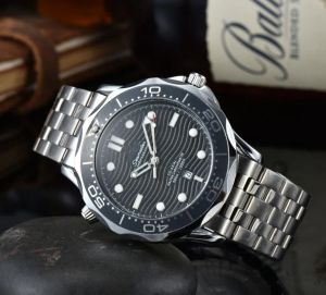 Nuovo orologio al quarzo da uomo in acciaio inossidabile a 3 pin con calendario 24 ore su 24 orologi di lusso impermeabili