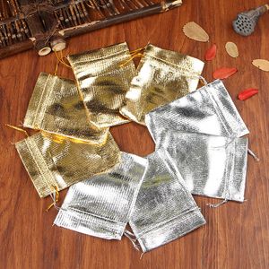 Jewelry Stand 30pcs 7x9cm 9x12cm 10x15cm Metallic Foil Packing silverGold Color drawstring Velvet bag Wedding Gift Candy Bags Pouches 230517