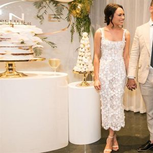 Suknie ślubne z herbatą herbaty 3D Flower Gardal Suknie ślubne Perły Krótkie wiejskie spaghetti pasek Vestidos de novia2857