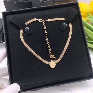 20 Style Luxury Designer Double Letter c Pendant Necklaces channel Sweater Necklace for Women ccs Wedding Party Jewelry Accessories ax22c